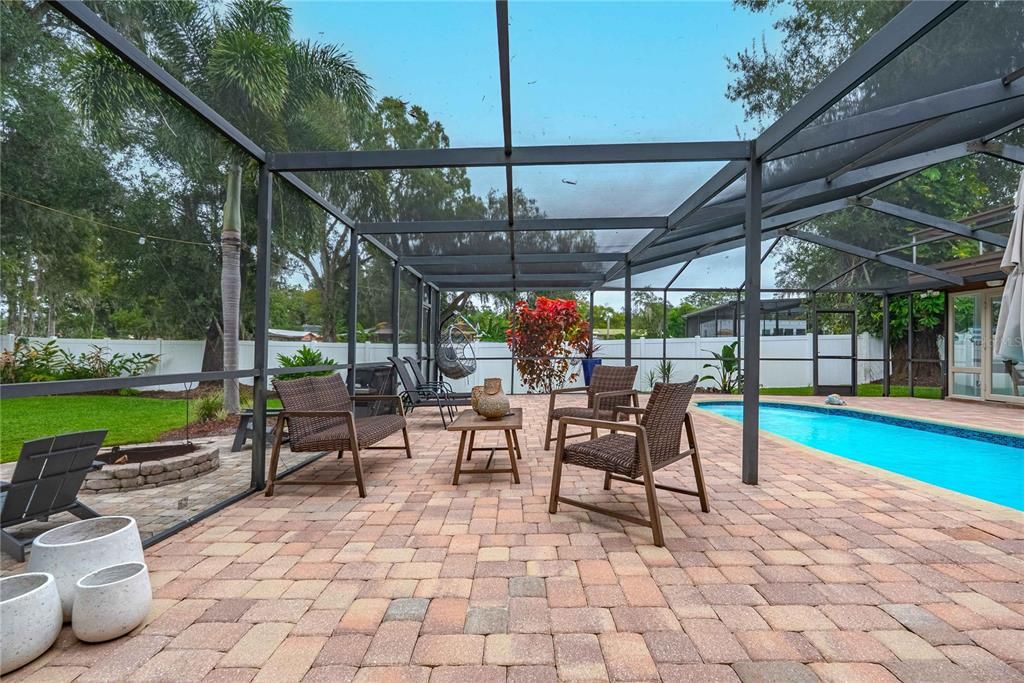 For Sale: $945,000 (4 beds, 2 baths, 2385 Square Feet)