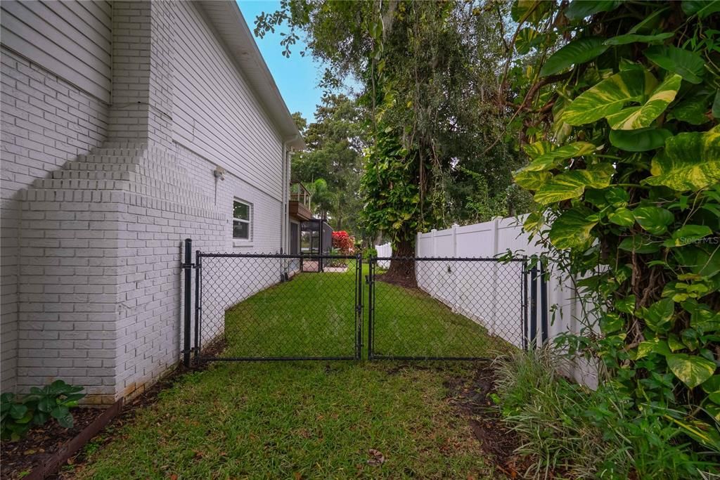 For Sale: $945,000 (4 beds, 2 baths, 2385 Square Feet)