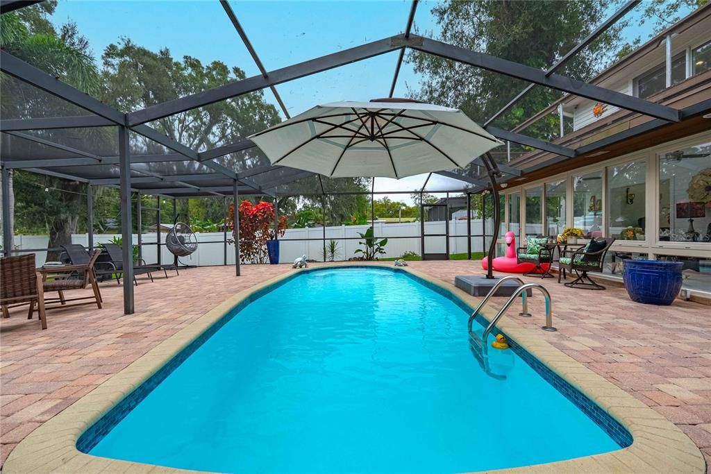 For Sale: $945,000 (4 beds, 2 baths, 2385 Square Feet)