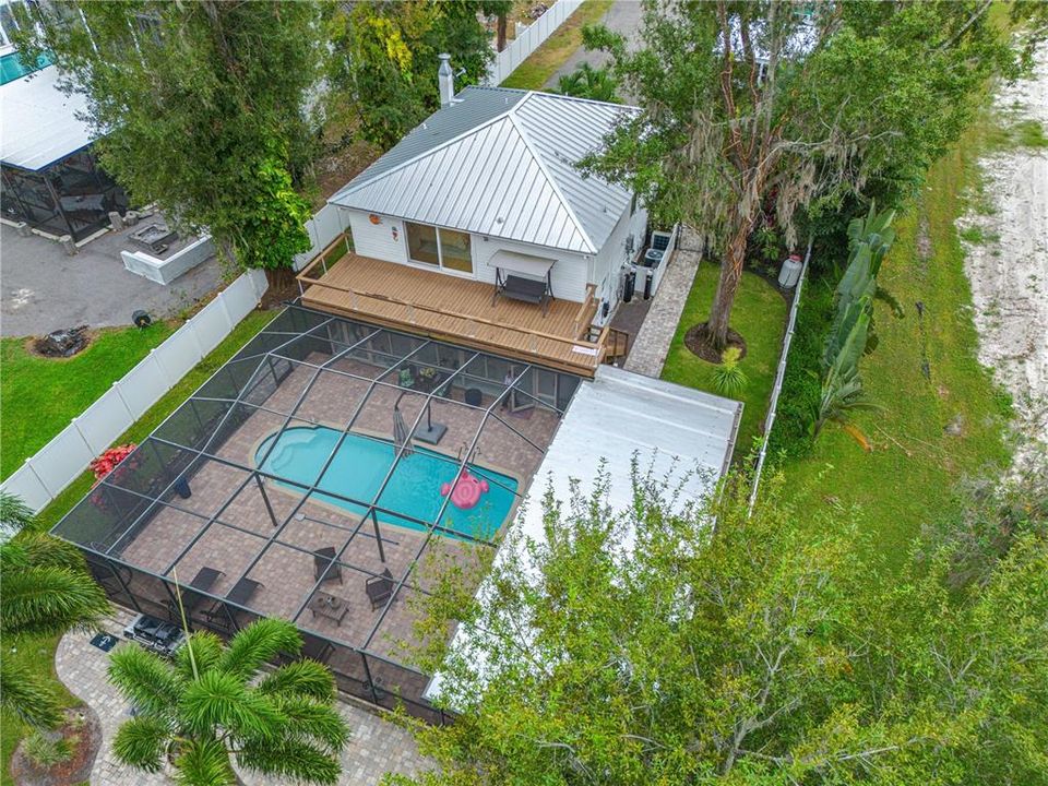 For Sale: $945,000 (4 beds, 2 baths, 2385 Square Feet)