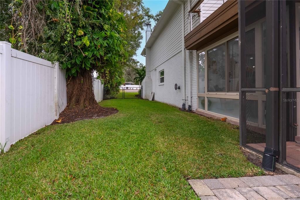 For Sale: $945,000 (4 beds, 2 baths, 2385 Square Feet)