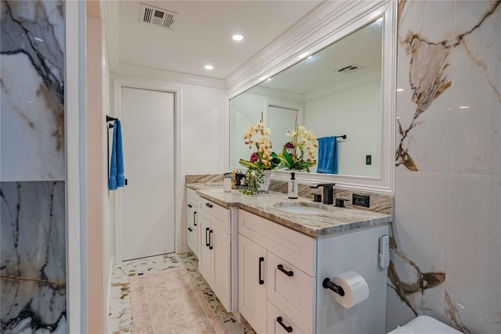 For Sale: $945,000 (4 beds, 2 baths, 2385 Square Feet)