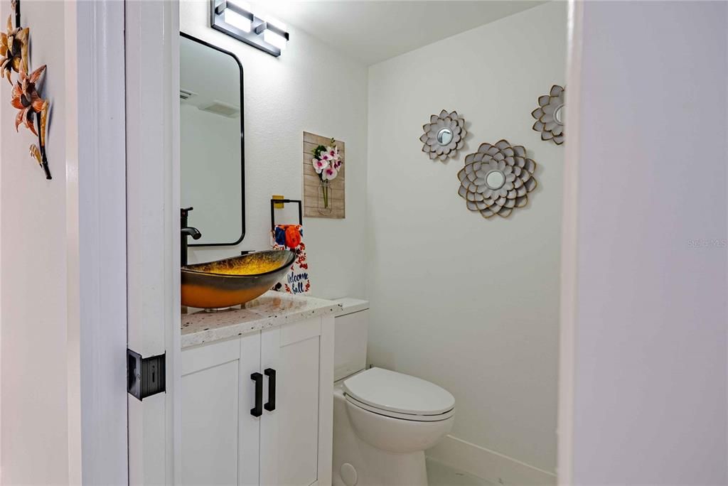 For Sale: $945,000 (4 beds, 2 baths, 2385 Square Feet)