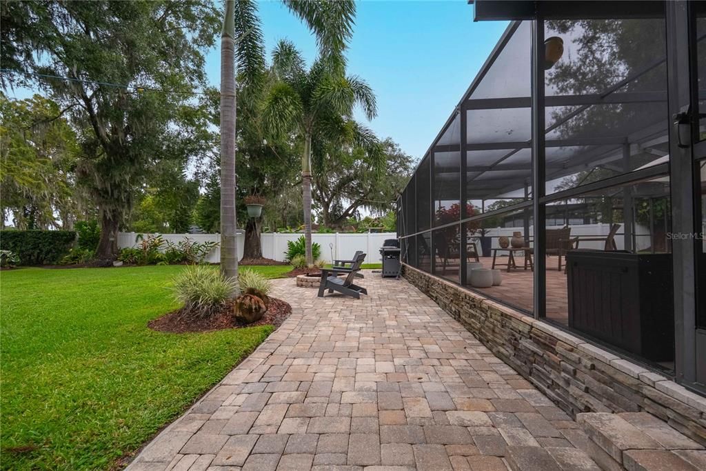 For Sale: $945,000 (4 beds, 2 baths, 2385 Square Feet)