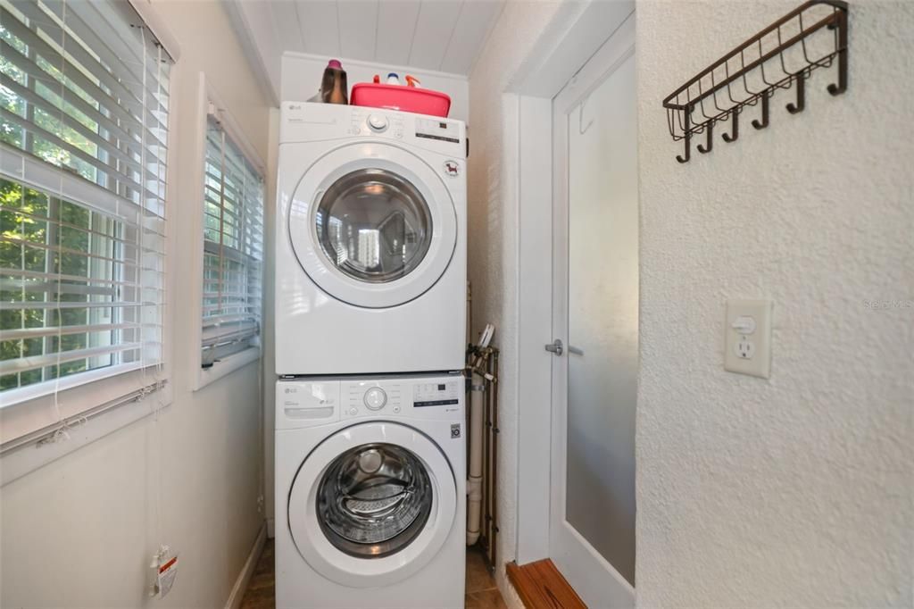 待售: $675,000 (3 贝兹, 2 浴室, 1686 平方英尺)