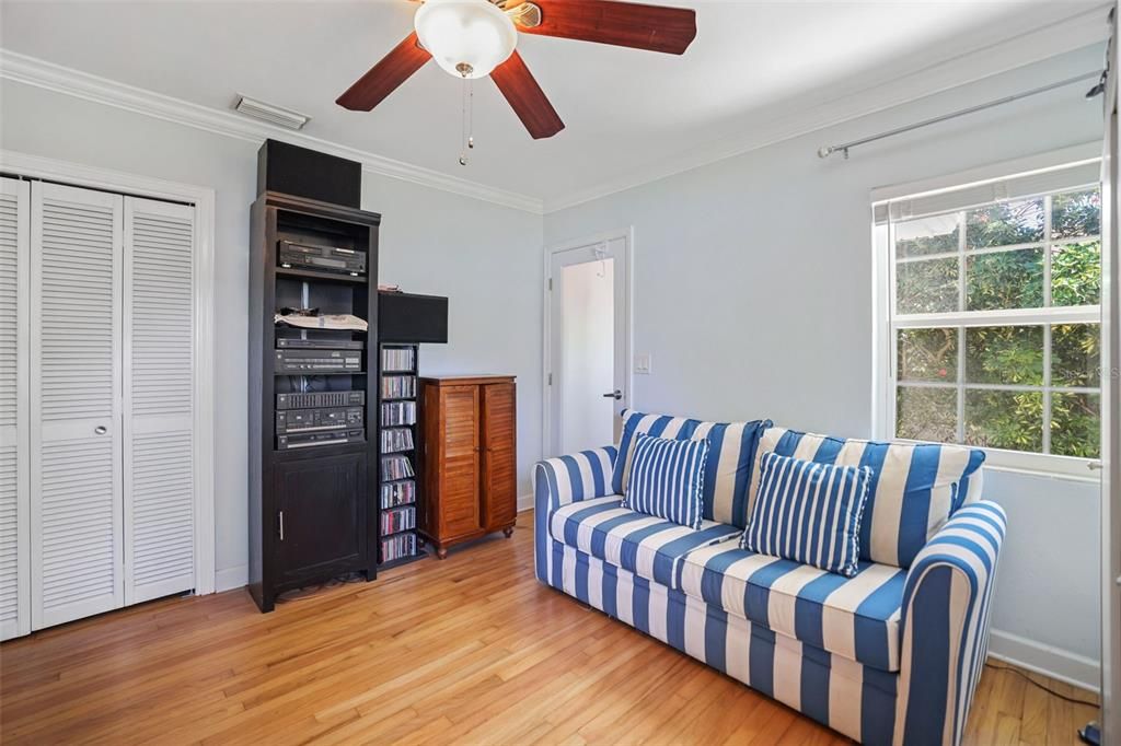 待售: $675,000 (3 贝兹, 2 浴室, 1686 平方英尺)