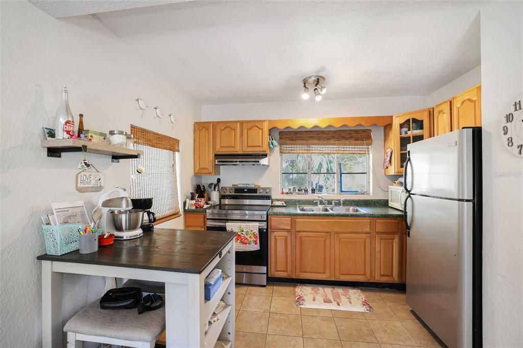 待售: $675,000 (3 贝兹, 2 浴室, 1686 平方英尺)