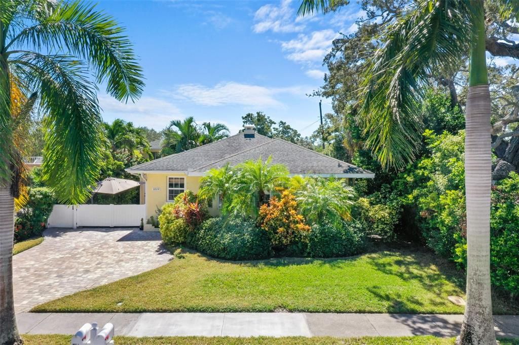 待售: $675,000 (3 贝兹, 2 浴室, 1686 平方英尺)