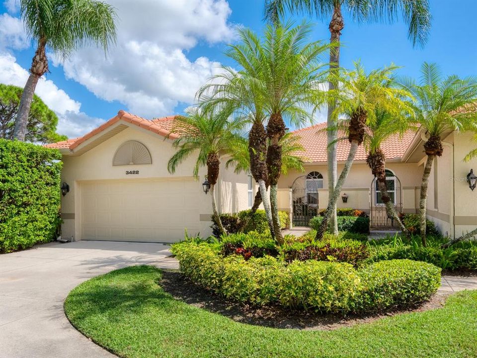 Active With Contract: $350,000 (2 beds, 2 baths, 1513 Square Feet)