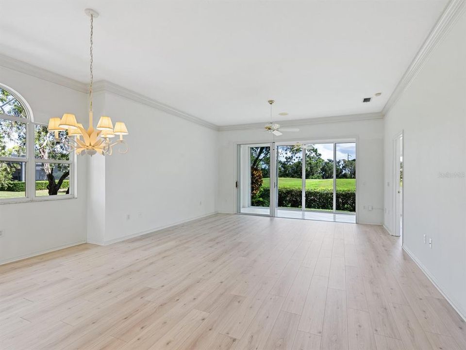 Active With Contract: $350,000 (2 beds, 2 baths, 1513 Square Feet)