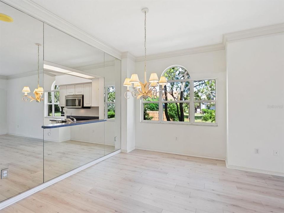 Active With Contract: $350,000 (2 beds, 2 baths, 1513 Square Feet)