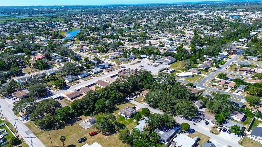 For Sale: $375,000 (6 beds, 0 baths, 1527 Square Feet)