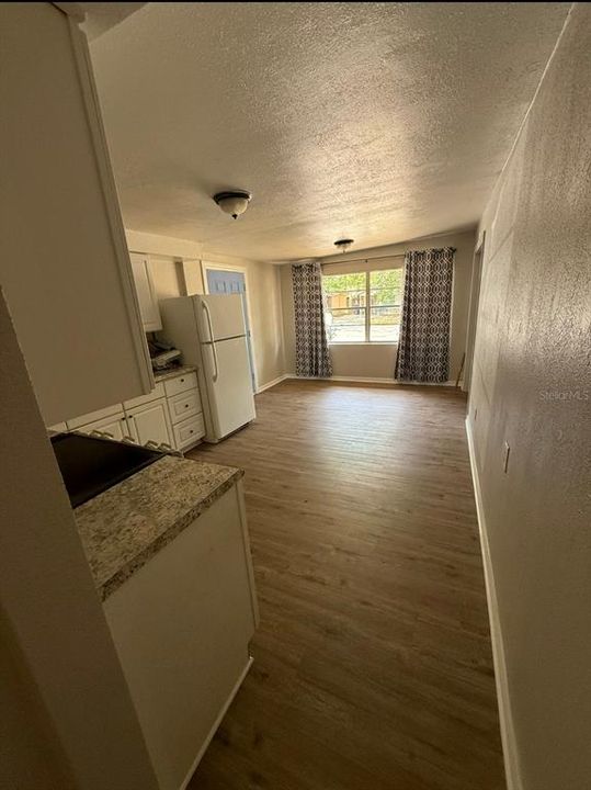 For Sale: $375,000 (6 beds, 0 baths, 1527 Square Feet)