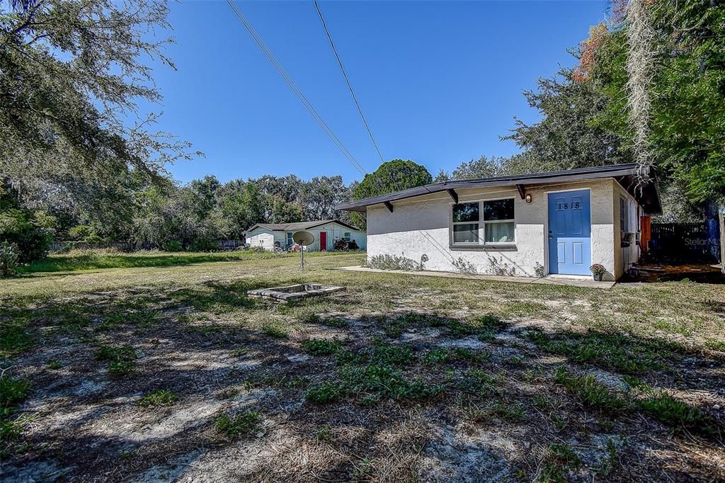 For Sale: $375,000 (6 beds, 0 baths, 1527 Square Feet)