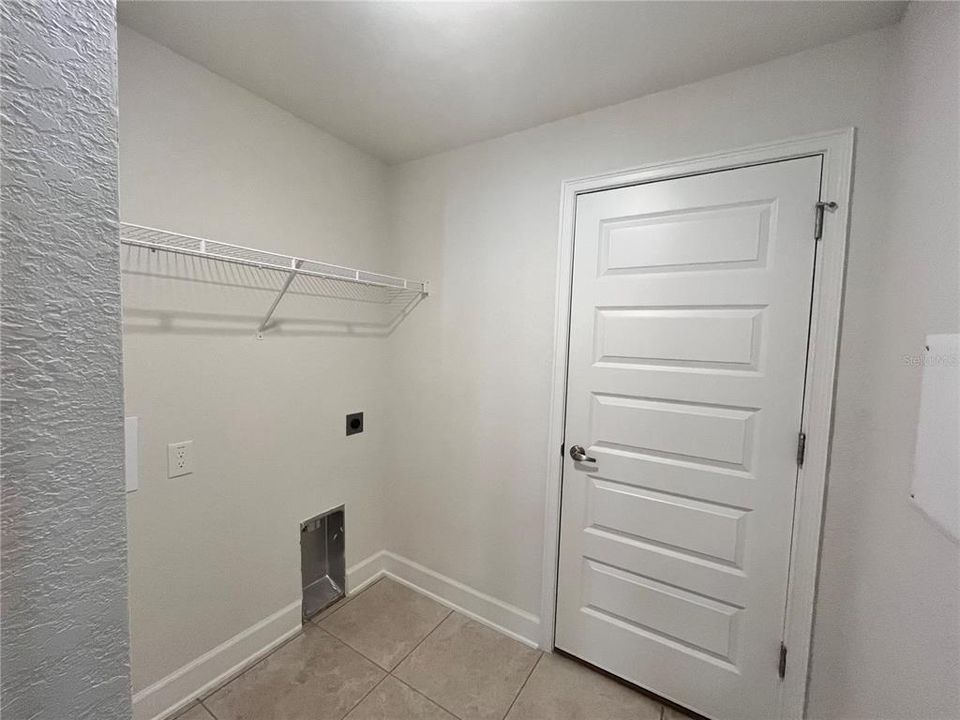 Active With Contract: $398,550 (4 beds, 2 baths, 2330 Square Feet)