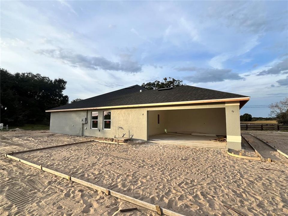 Active With Contract: $398,550 (4 beds, 2 baths, 2330 Square Feet)