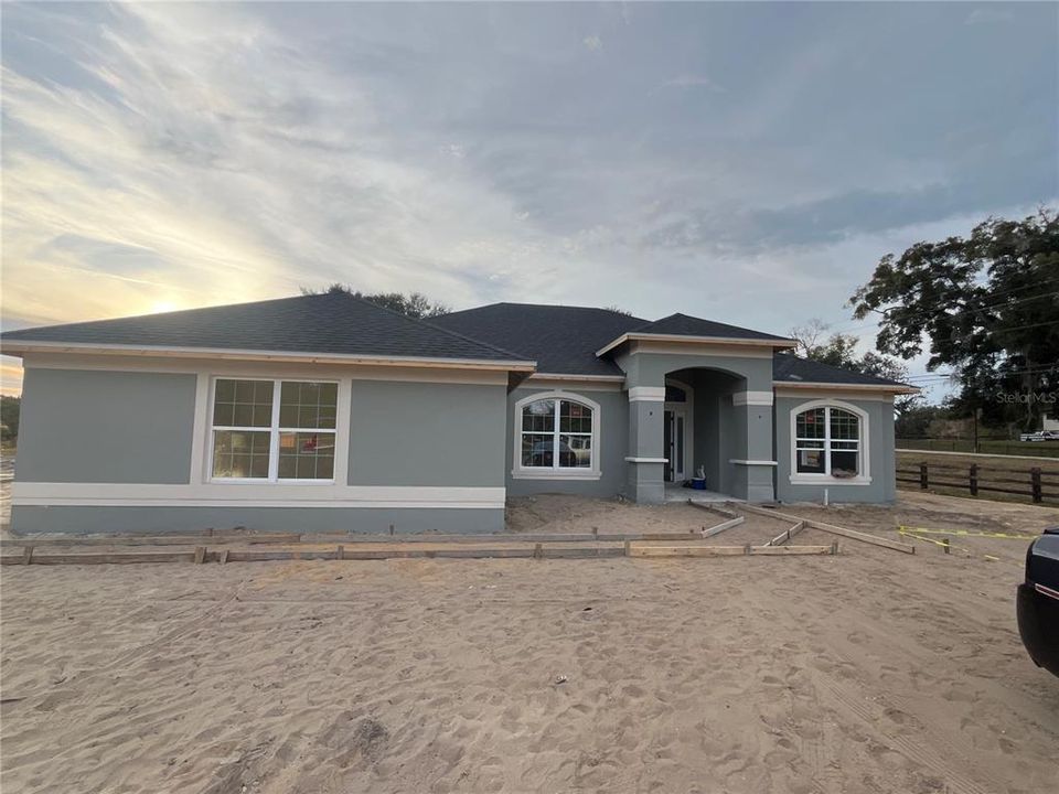 Active With Contract: $398,550 (4 beds, 2 baths, 2330 Square Feet)