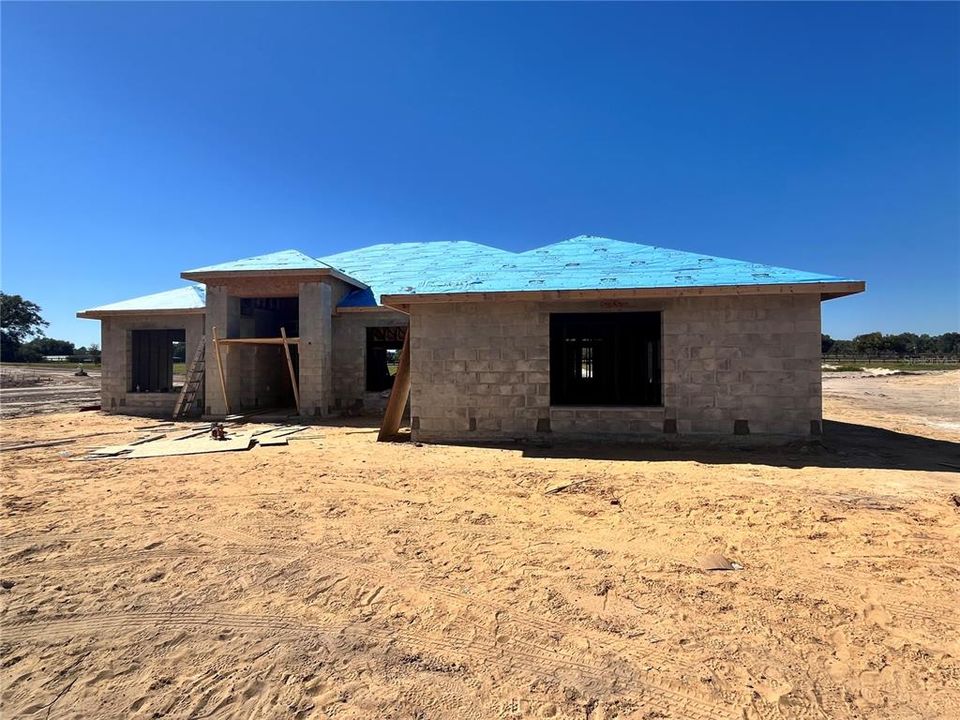 Active With Contract: $398,550 (4 beds, 2 baths, 2330 Square Feet)