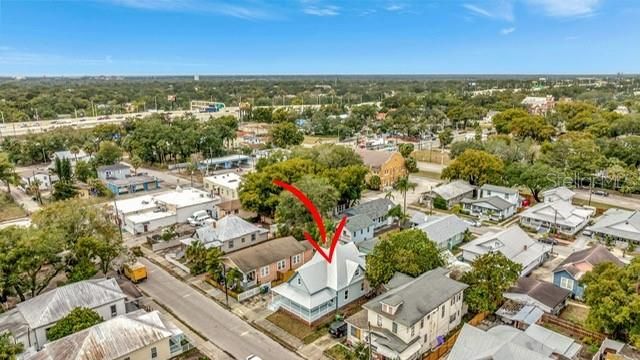 合同活跃: $2,499 (5 贝兹, 2 浴室, 2632 平方英尺)