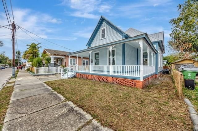 合同活跃: $2,499 (5 贝兹, 2 浴室, 2632 平方英尺)