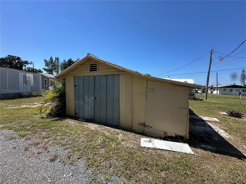 Под контрактом: $495,000 (9 спален, 0 ванн, 892 Квадратных фут)