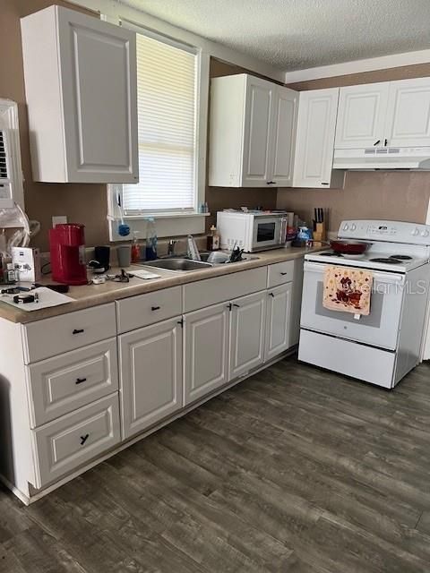 Active With Contract: $239,900 (4 beds, 0 baths, 1448 Square Feet)