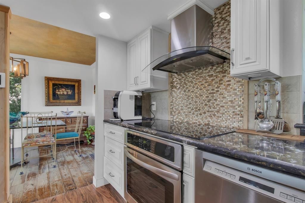 На продажу: $749,900 (4 спален, 3 ванн, 2706 Квадратных фут)