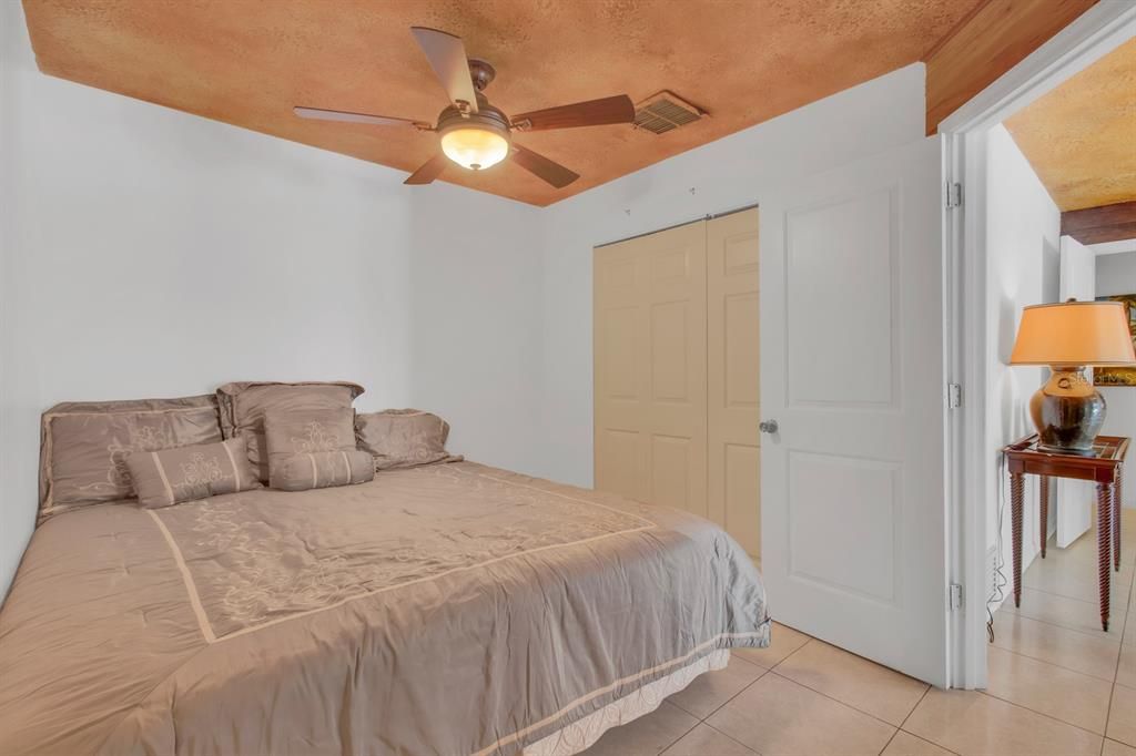 На продажу: $749,900 (4 спален, 3 ванн, 2706 Квадратных фут)