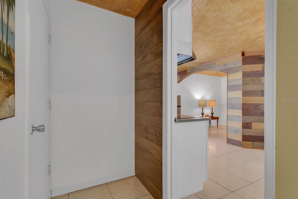 На продажу: $749,900 (4 спален, 3 ванн, 2706 Квадратных фут)