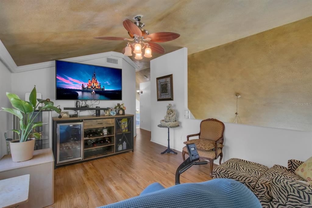 На продажу: $749,900 (4 спален, 3 ванн, 2706 Квадратных фут)