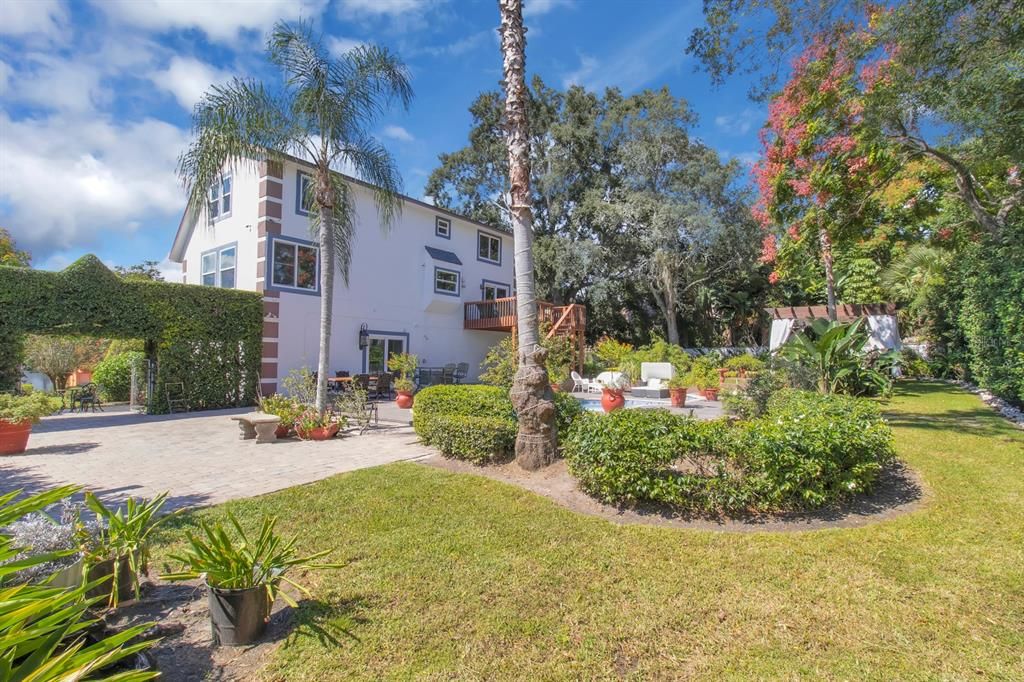 На продажу: $749,900 (4 спален, 3 ванн, 2706 Квадратных фут)