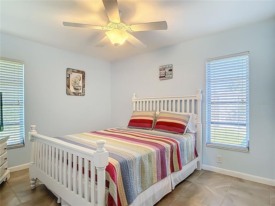 Active With Contract: $320,000 (3 beds, 2 baths, 1428 Square Feet)