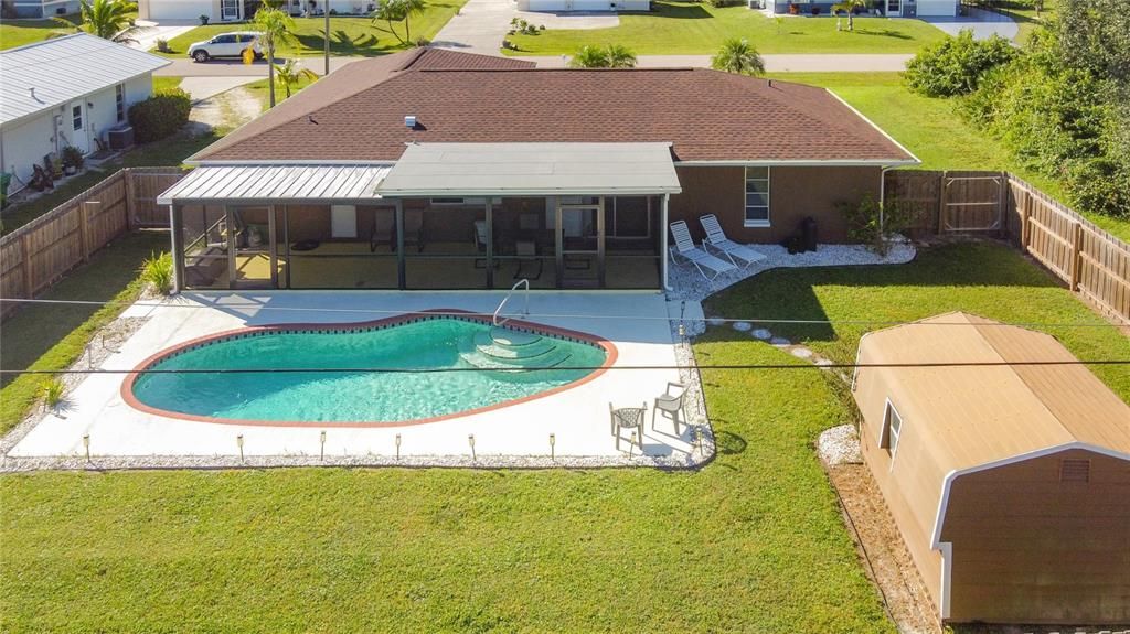 Active With Contract: $320,000 (3 beds, 2 baths, 1428 Square Feet)