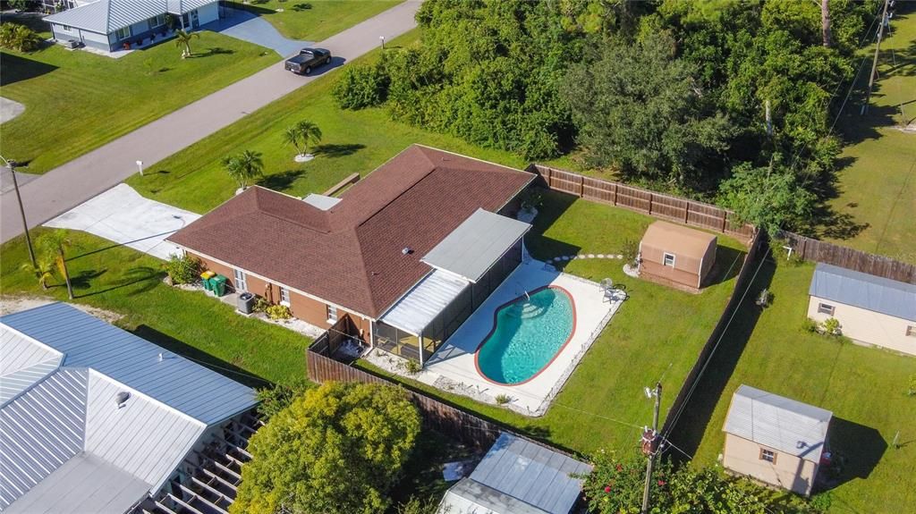 Active With Contract: $320,000 (3 beds, 2 baths, 1428 Square Feet)