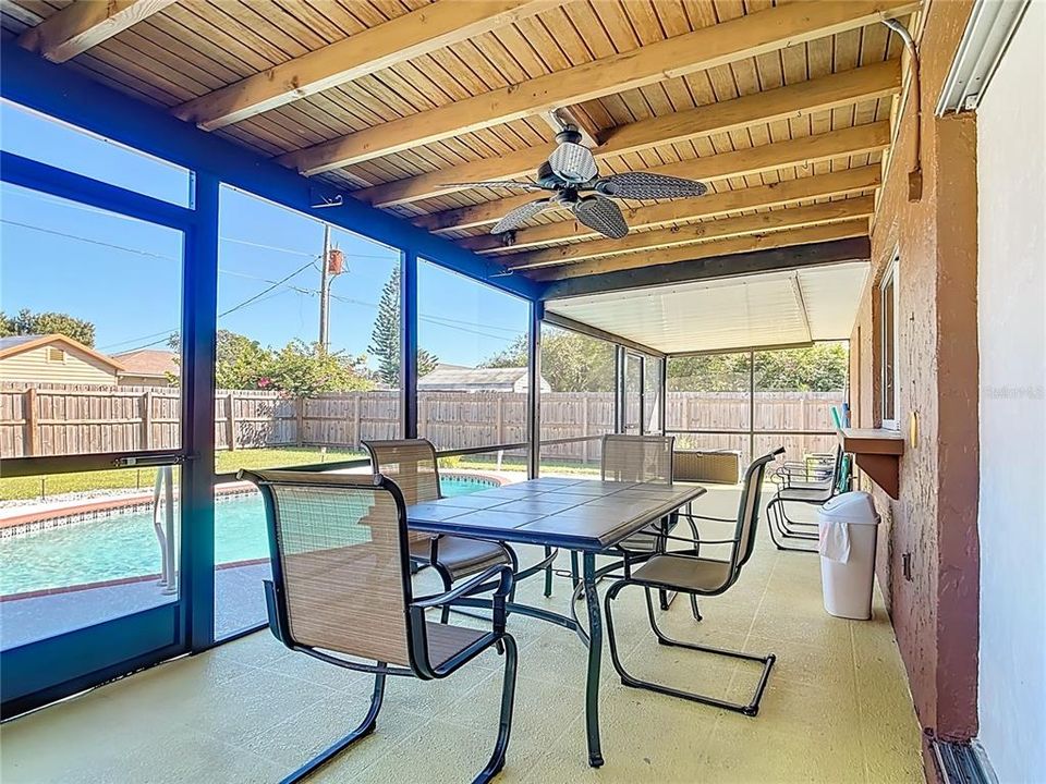 Active With Contract: $320,000 (3 beds, 2 baths, 1428 Square Feet)