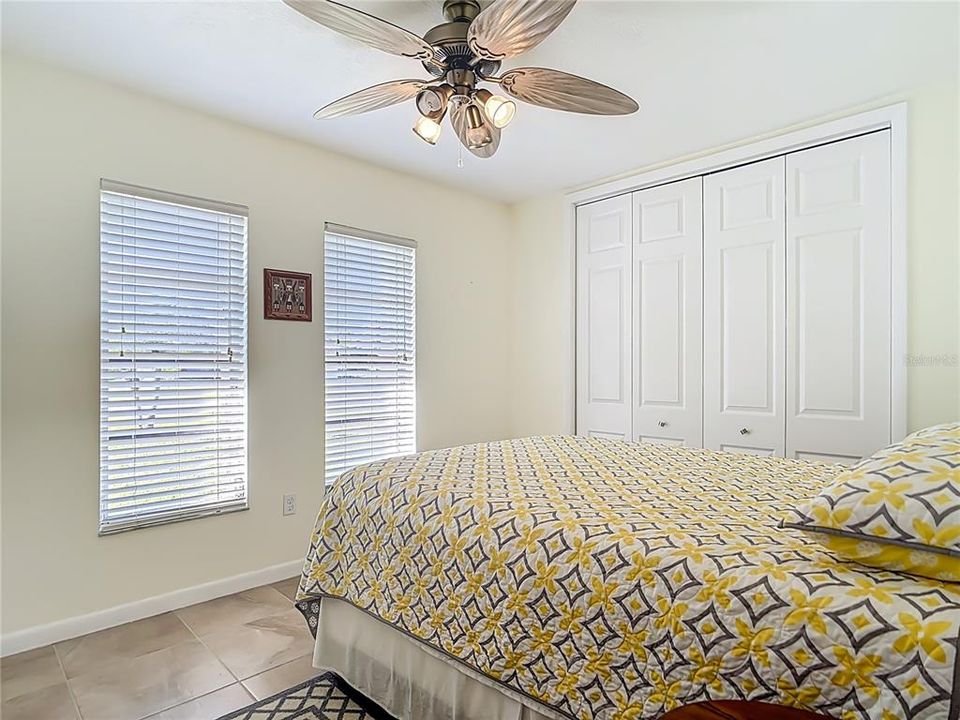 Active With Contract: $320,000 (3 beds, 2 baths, 1428 Square Feet)