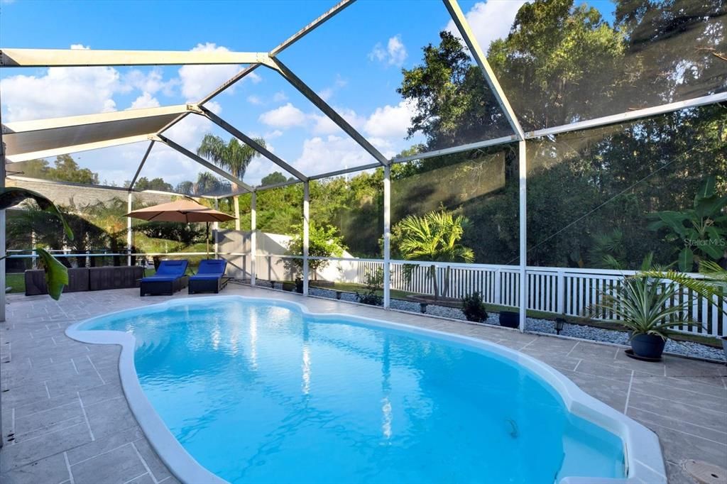 Activo con contrato: $487,000 (4 camas, 2 baños, 1970 Pies cuadrados)