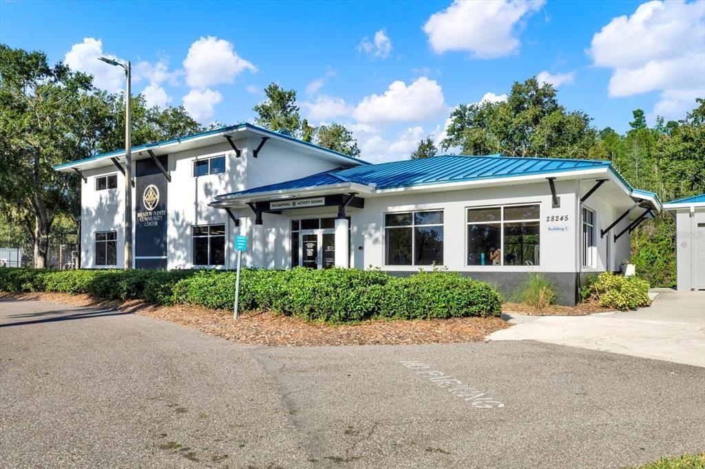 Activo con contrato: $487,000 (4 camas, 2 baños, 1970 Pies cuadrados)