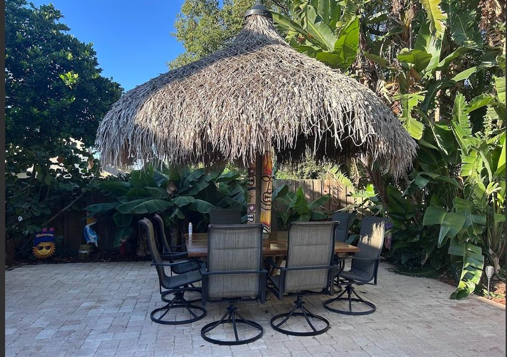 En Venta: $475,000 (4 camas, 2 baños, 1904 Pies cuadrados)