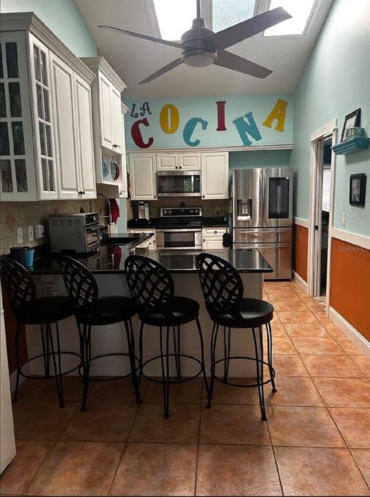 En Venta: $475,000 (4 camas, 2 baños, 1904 Pies cuadrados)