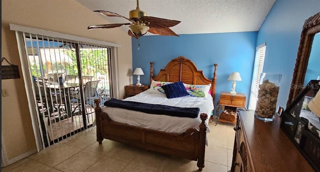 En Venta: $475,000 (4 camas, 2 baños, 1904 Pies cuadrados)