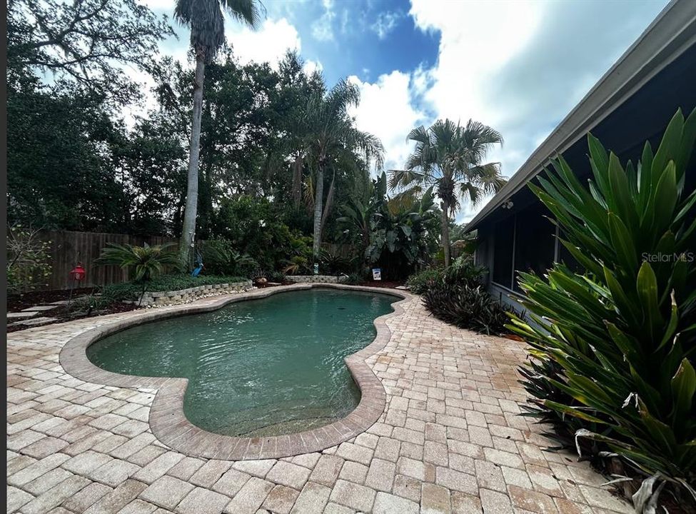 En Venta: $475,000 (4 camas, 2 baños, 1904 Pies cuadrados)