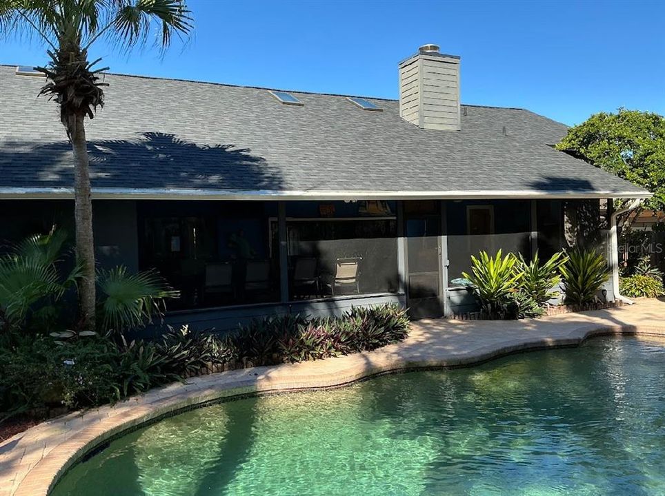 En Venta: $475,000 (4 camas, 2 baños, 1904 Pies cuadrados)