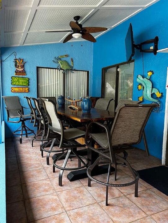 En Venta: $475,000 (4 camas, 2 baños, 1904 Pies cuadrados)