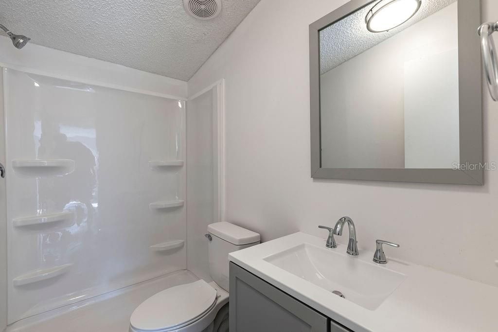 合同活跃: $225,000 (3 贝兹, 2 浴室, 1352 平方英尺)