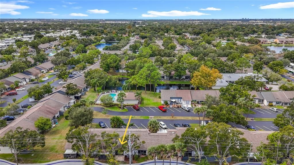 For Sale: $256,000 (2 beds, 2 baths, 1036 Square Feet)