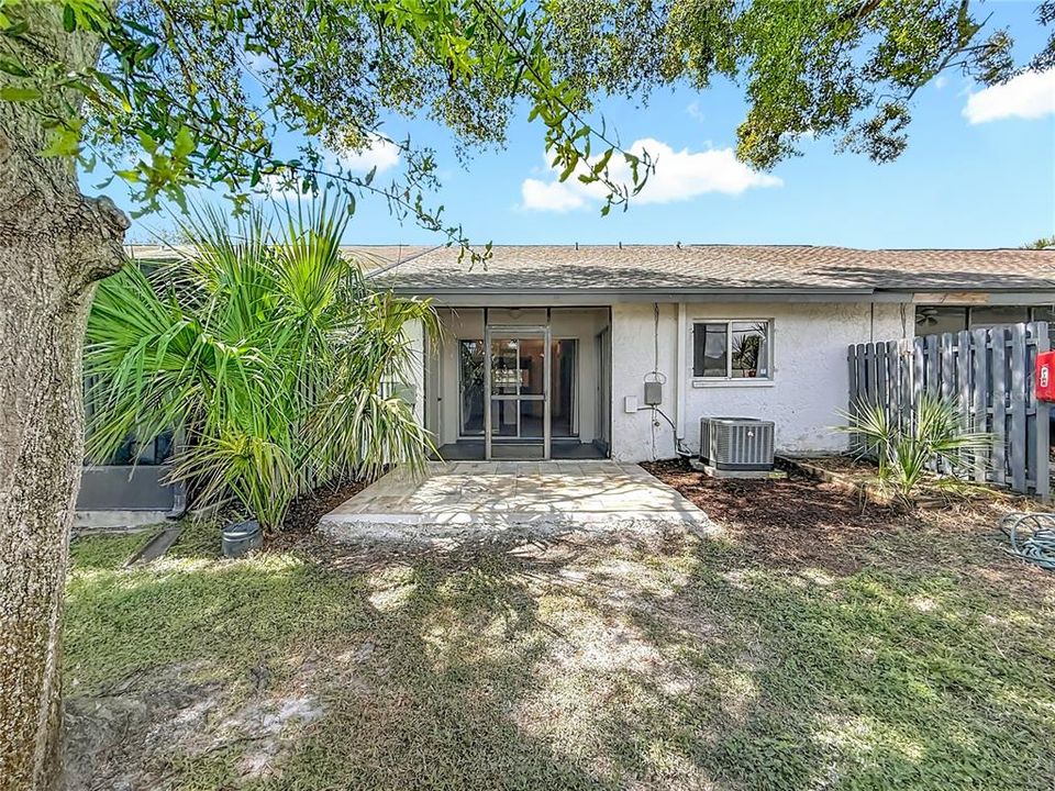 For Sale: $256,000 (2 beds, 2 baths, 1036 Square Feet)