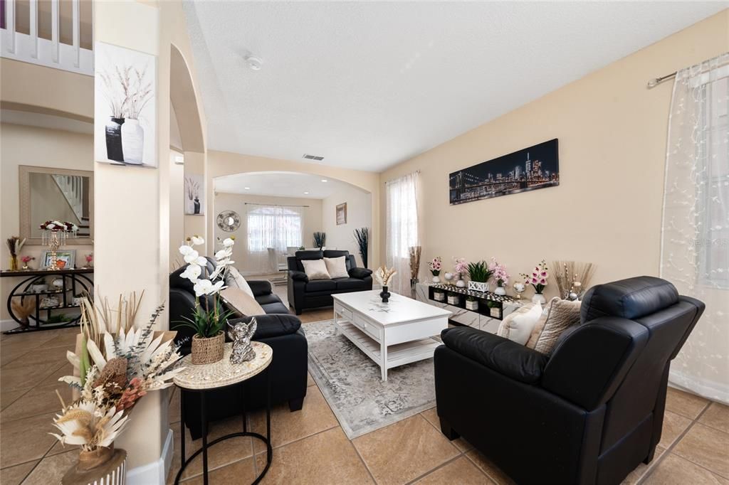 For Sale: $650,999 (4 beds, 2 baths, 3132 Square Feet)