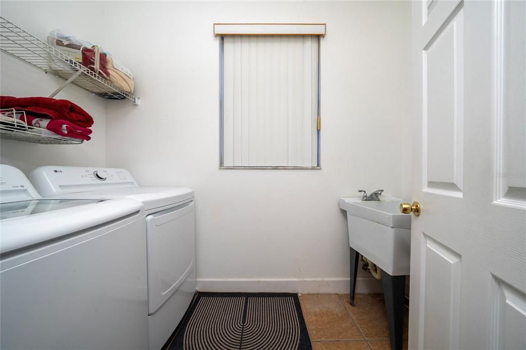 For Sale: $650,999 (4 beds, 2 baths, 3132 Square Feet)