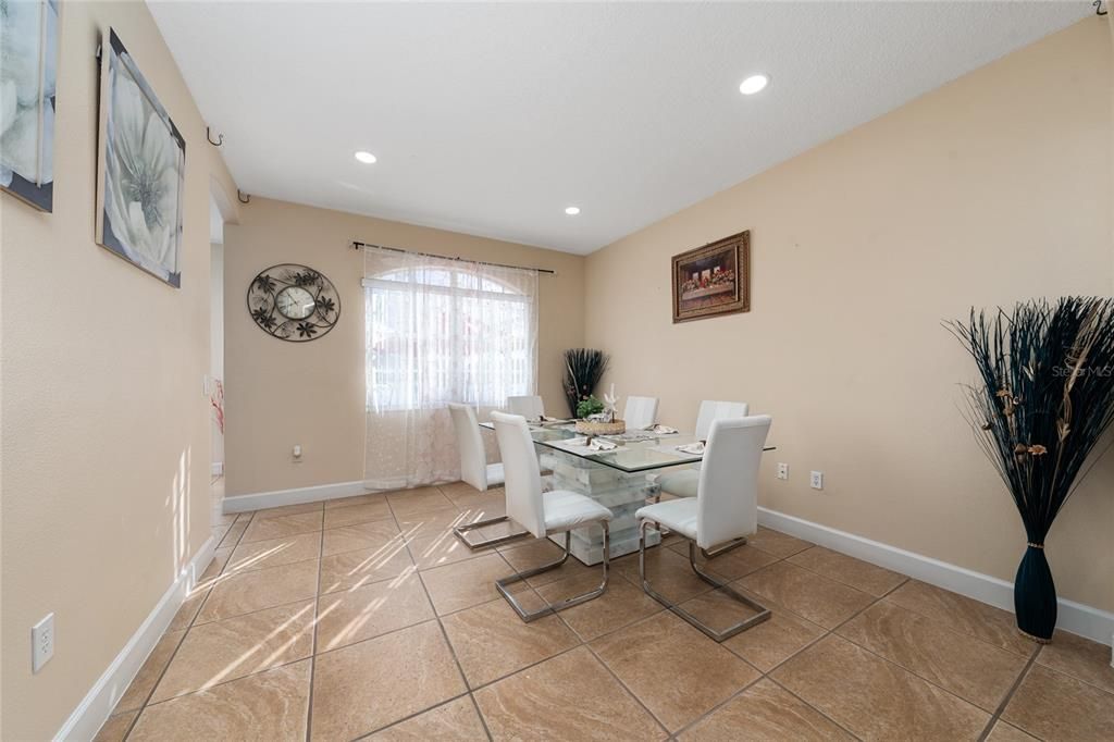 For Sale: $650,999 (4 beds, 2 baths, 3132 Square Feet)